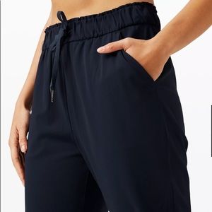 Lululemon Stretch High-Rise Pant 7/8 Length- NAVY- SZ 6